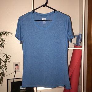 REI  size small athletic top
